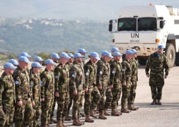 Trümmer nachdem die UN-Friedenstruppe angegriffen wurde in Al Qawzah.