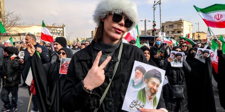 Offizielles Porträt von Mojtaba Khamenei zum Machtwechsel in Teheran