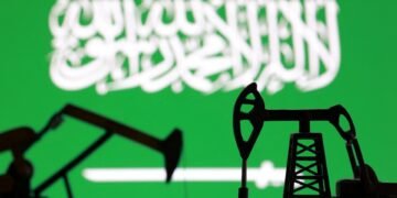 Stillgelegte Anlagen da Saudi-Arabien senkt Ölförderung massiv