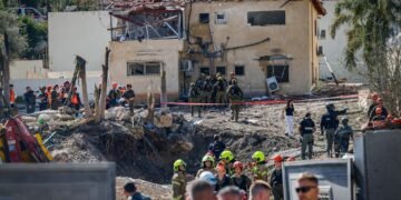 Luftabwehrversagen zwingt Einsatzkräfte zu Evakuierung