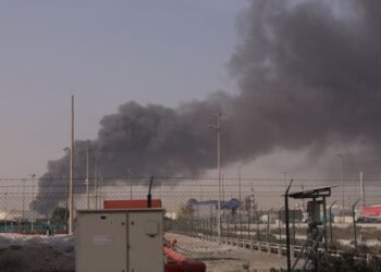 Massive Rauchwolken nach den Explosionen in Teheran
