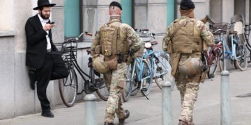 Soldaten in Brüssel schützen jüdische Stätten vor Antisemitismus
