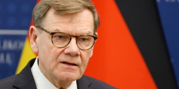 Außenminister Wadephul lehnt NATO-Rolle bei Iran Blockade Hormus ab Satellitenansicht der Straße von Hormus