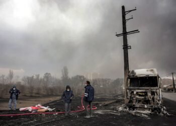 WHO Reinigung von Rückständen durch Schwarzer Regen im Iran