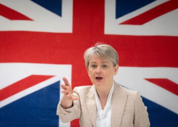 Großbritannien warnt den Iran Cooper