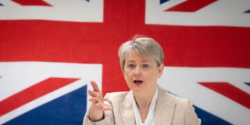 Großbritannien warnt den Iran Cooper