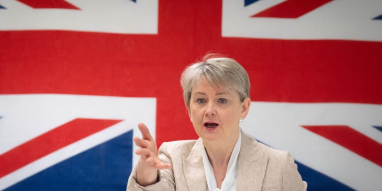 Großbritannien warnt den Iran Cooper