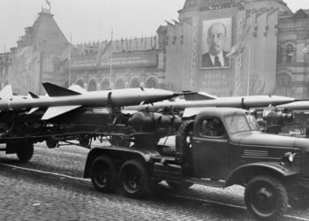 Sergej Lawrow warnt in Moskau vor einem Konflikt um Atomwaffen