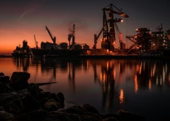 Zerstörte Hafeninfrastruktur in Odesa nach Drohnenangriff