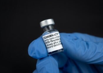 Laboruntersuchung zum Corona-Impfstoff