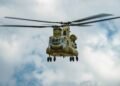 Installation der Rotoren an einer CH-47F Block II