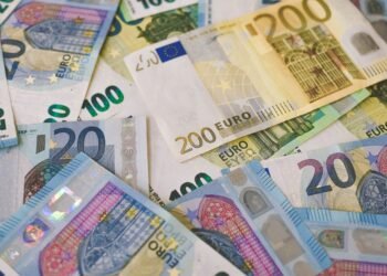 Ölpreise steigen auf Rekordniveau durch Hormus-Krise physisches Öl erreicht höchste Werte weltweit