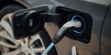 Infografik zeigt den steigenden Elektroauto Absatz in Europa
