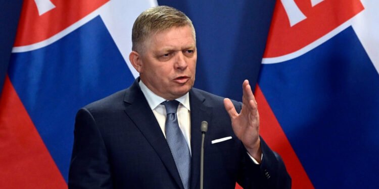 Robert Fico reagiert auf das Flugverbot durch die baltischen Staaten