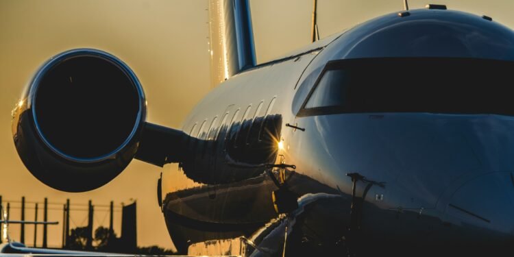 Tankvorgang eines Jets trotz drohendem Kerosinmangel