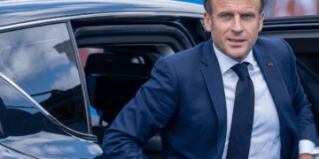Macron spricht über die EU-Beihilfeklausel in Athen