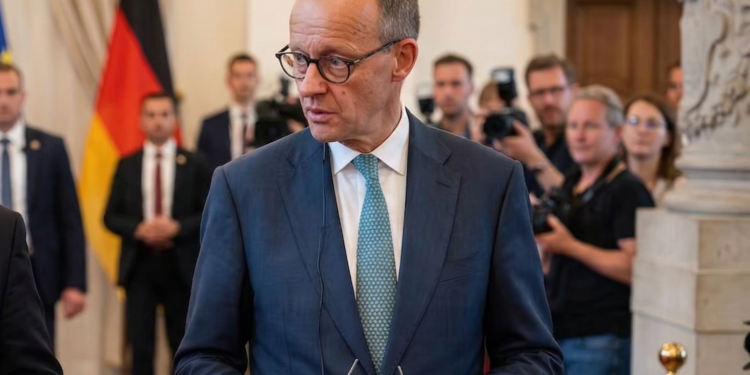 Folgen während Merz kritisiert Israel