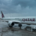 Passagiere beim Qatar Airways Flugbetrieb in Doha