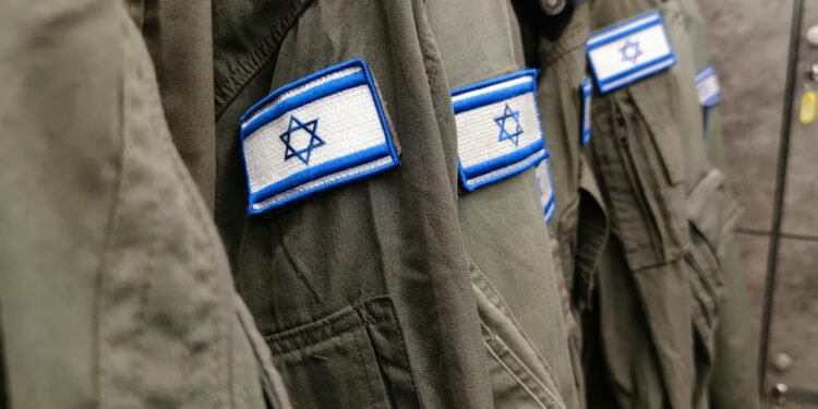 Iranische Eisenbahn im ländlichen Gebiet