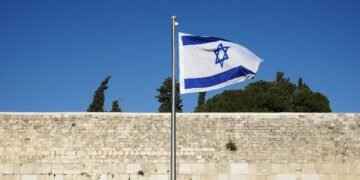 Abgeordneter Marc Botenga fordert die Aussetzung des Israel-Deals