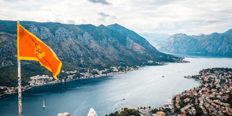 Verhandlungen über den Vertrag für Montenegros EU-Beitritt