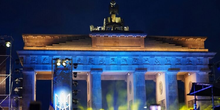 Deutschland bestätigt Teilnahme am Eurovision 2027 mit neuer Strategie 26 Das Studio für den Vorentscheid zur Eurovision wird vorbereitet.