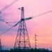 Techniker reparieren das ukrainische Stromnetz in einer Krisenregion