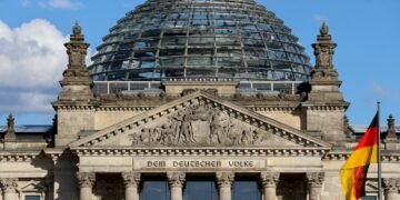 Außenminister Wadephul spricht über die Straße von Hormus