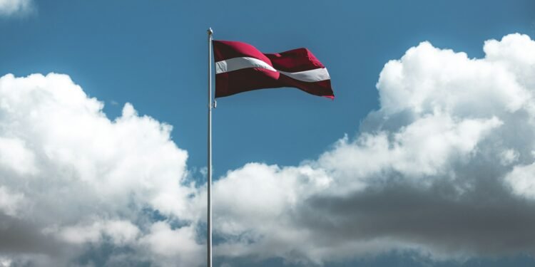 Luftraumüberwachung sichert die Grenze nach einem russischer Drohnenabsturz in Lettland