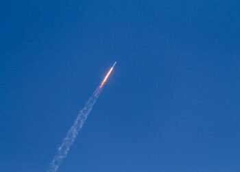 Ein Typhon-System feuert moderne Tomahawk-Raketen ab