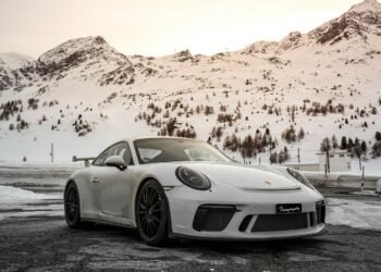 Werk Stuttgart in der Krise da Porsche wird 500 Stellen abbauen