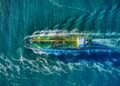 Ein Schiff entlädt Russisches LNG am Terminal in Rotterdam.