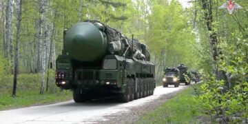Russland verlegt Atomwaffen für unangekündigtes Großmanöver nach Belarus