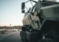 Das Fahrzeug SGT Stout im Einsatz für die TIE-Batterie