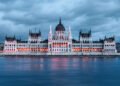 Anhänger feiern Péter Magyar in Budapest