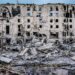 Massive Luftangriffe Russlands treffen zivile Ziele in der gesamten Ukraine 27 Massive Luftangriffe zerstören Wohnhaus in Kiew
