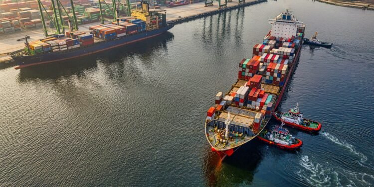 Güterverkehr im Hafen unterstreicht die Importmacht von China