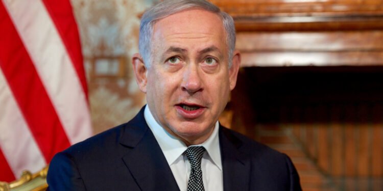 Israelische Soldaten sichern nach der neuen Offensive eine Stellung im Libanon.
