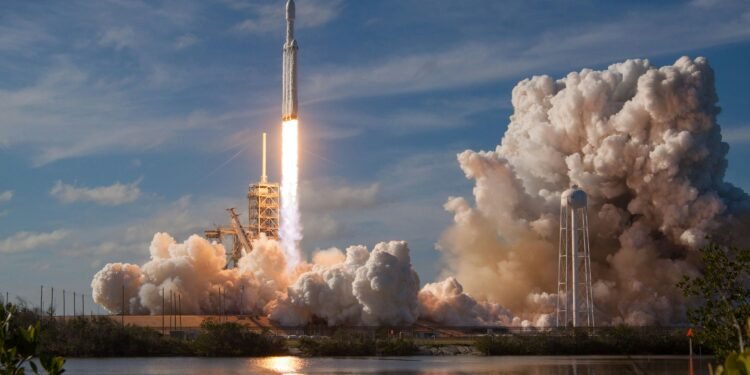 Historischer SpaceX-Börsengang macht Gründer Elon Musk zum ersten Billionär