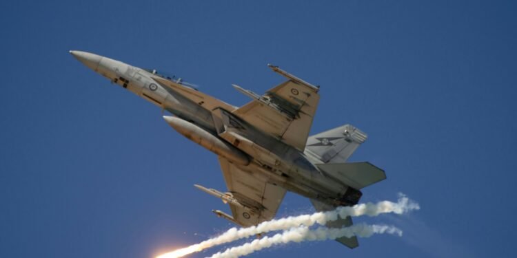 Iran reagiert auf Luftangriffe mit Raketenangriffen auf US-Stützpunkte im Golf