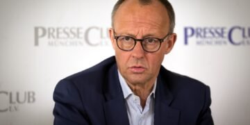 Bundeskanzler Merz gedenkt des ermordeten Politikers