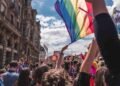 Budapest Pride Marsch Flaggen