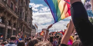 Budapest Pride Marsch Flaggen