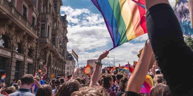 Budapest Pride Marsch Flaggen