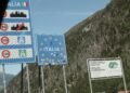 Grenzkontrollen der EU an einer Autobahn