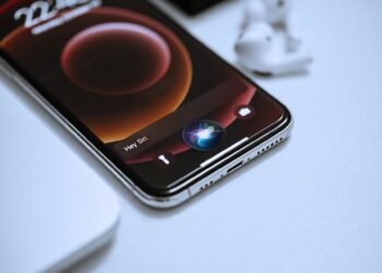 Neue Siri AI auf einem iPhone Display