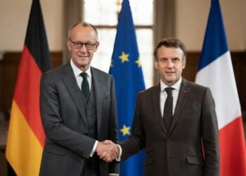 Emmanuel Macron und Friedrich Merz besprechen neue Verteidigungspolitik