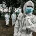 Länder verschärfen weltweit ihre Reisebestimmungen bei hohem Ebola-Risiko 26 Sicherheitskontrolle bei Ebola-Risiko