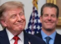 Bitcoin- und Krypto-Aktien steigen, nachdem Trump die Verabschiedung des Clarity Act fordert