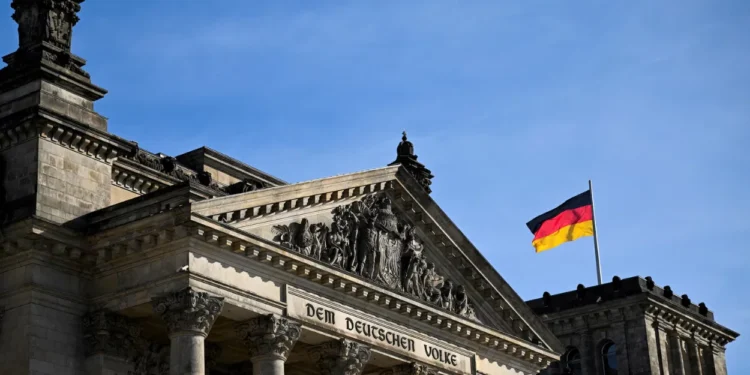 Deutschland verurteilt KI-Video eines israelischen Ministers, das sich über palästinensische Gefangene lustig macht 25 Deutschland verurteilt KI-Video eines israelischen Ministers, das sich über palästinensische Gefangene lustig macht